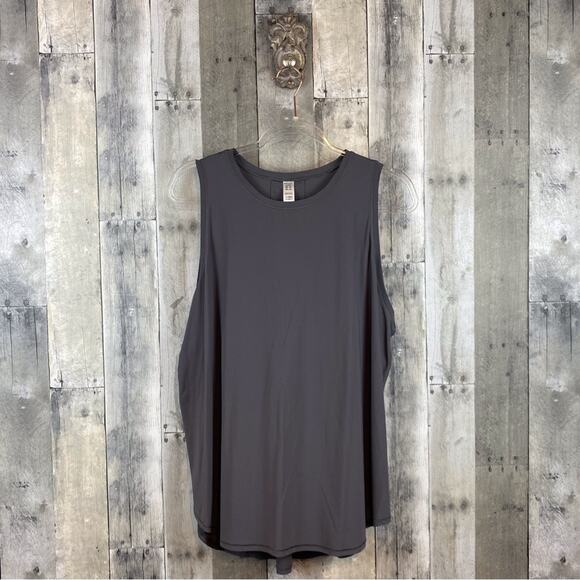 SPANX Tops - SPANX Grey High Neck Vented Round Hem Tank Size 1X.